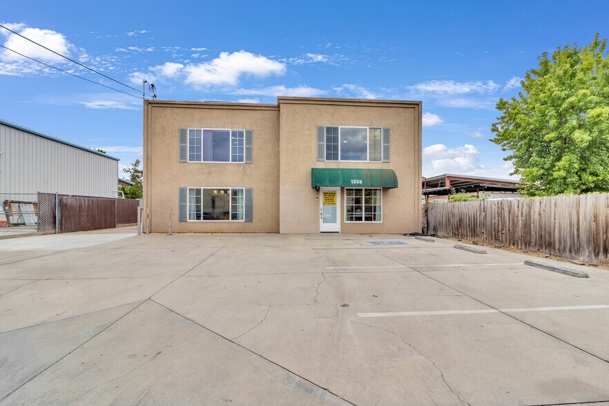 1338 D St, Ramona, CA à vendre - Photo du bâtiment - Image 3 de 44