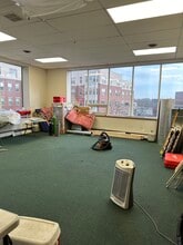 24 Crescent St, Waltham, MA à louer Photo intérieure- Image 2 de 2