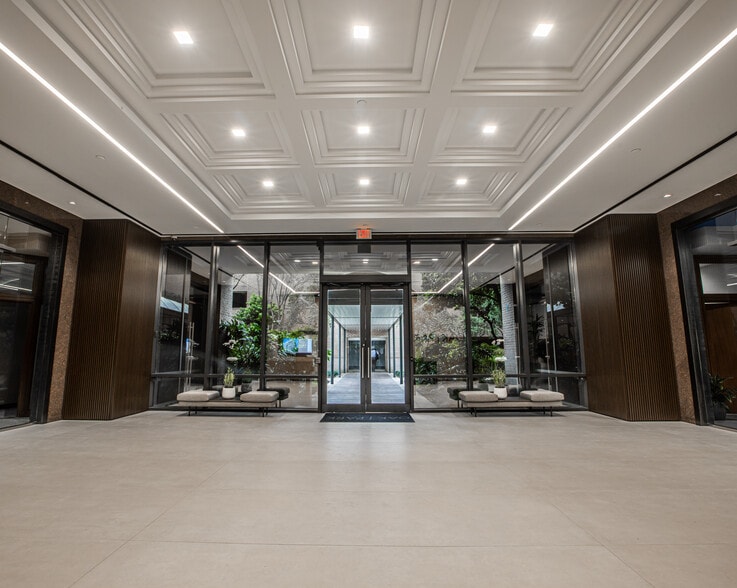 1020 NE Loop 410, San Antonio, TX for lease - Lobby - Image 2 of 22