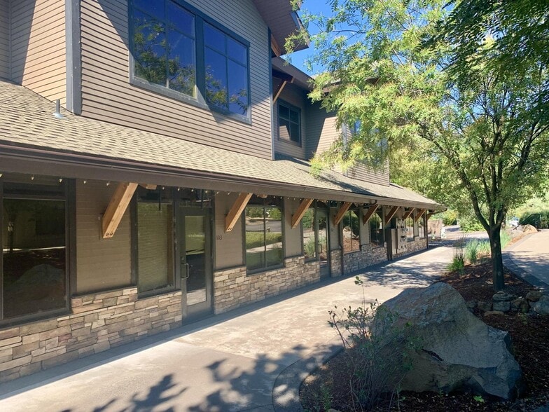 5416 Running Y Rd, Klamath Falls, OR for sale - Building Photo - Image 3 of 12