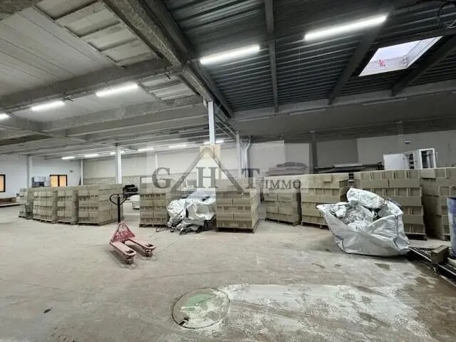 Industrial in Neuilly-sur-Marne for lease Interior Photo- Image 1 of 3
