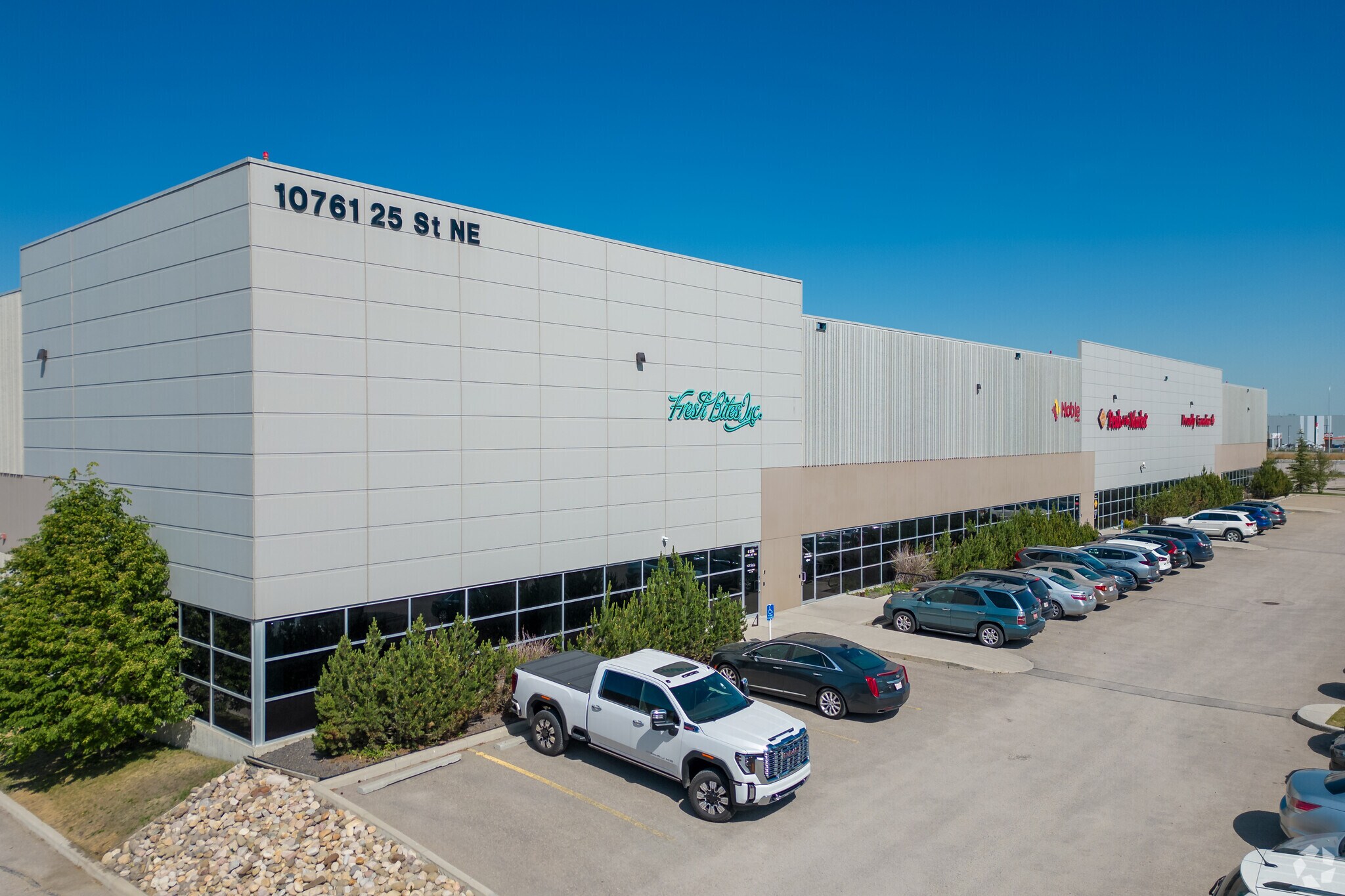 10761 25th St NE, Calgary, AB for lease Primary Photo- Image 1 of 6