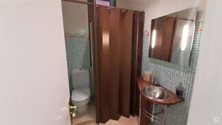 Plus de détails pour Multi-résidentiel à vendre