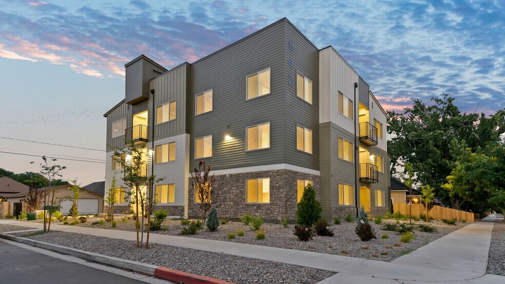 542 7th St, Sparks, NV à vendre - Photo du bâtiment - Image 3 de 67