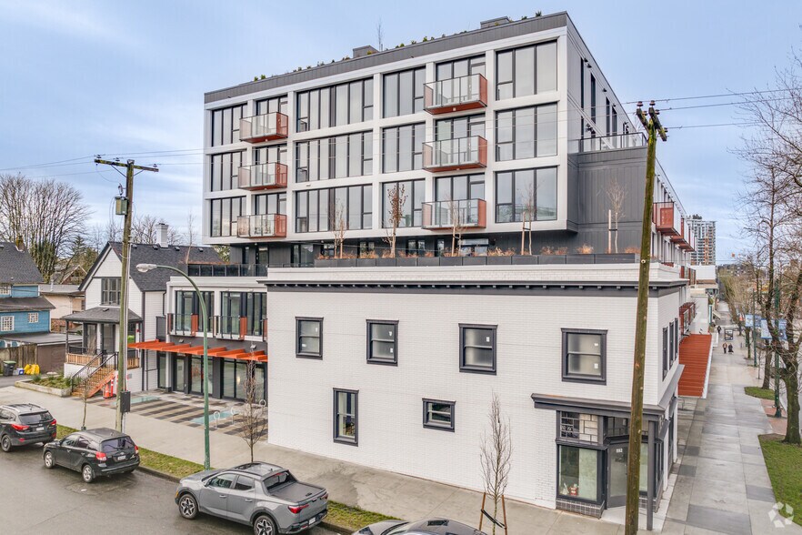 2511 Carolina St, Vancouver, BC à louer - Photo du bâtiment - Image 2 de 5