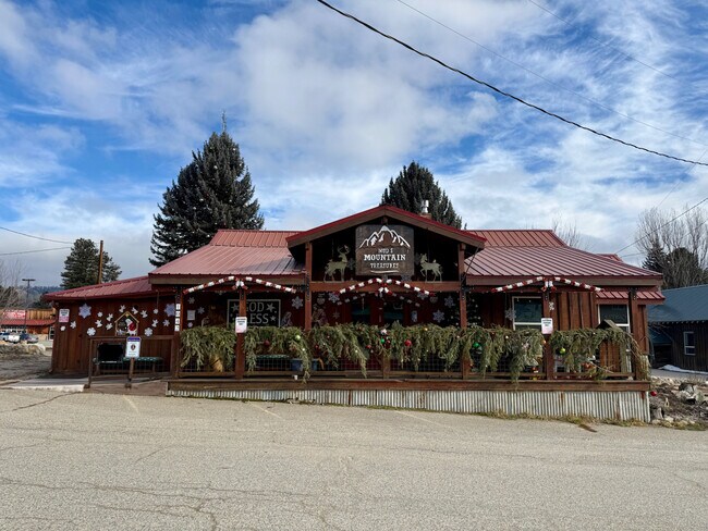 More details for 1042 Old Crouch Rd, Garden Valley, ID - Retail for Sale