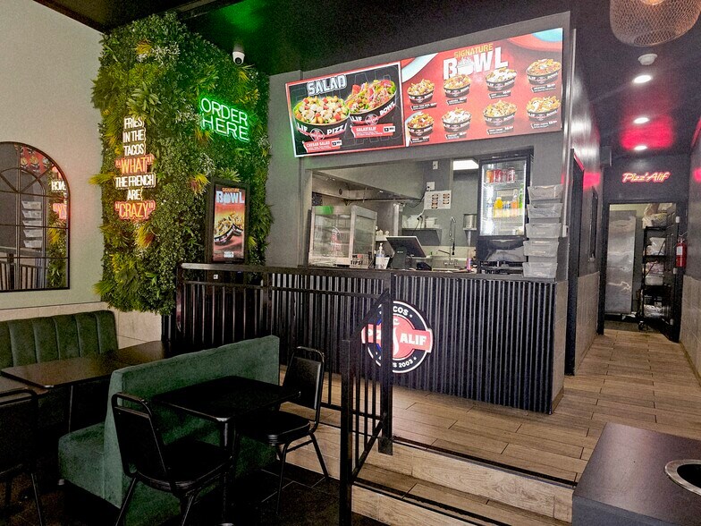 233 S La Cienega Blvd, Beverly Hills, CA à louer - Photo du bâtiment - Image 3 de 9