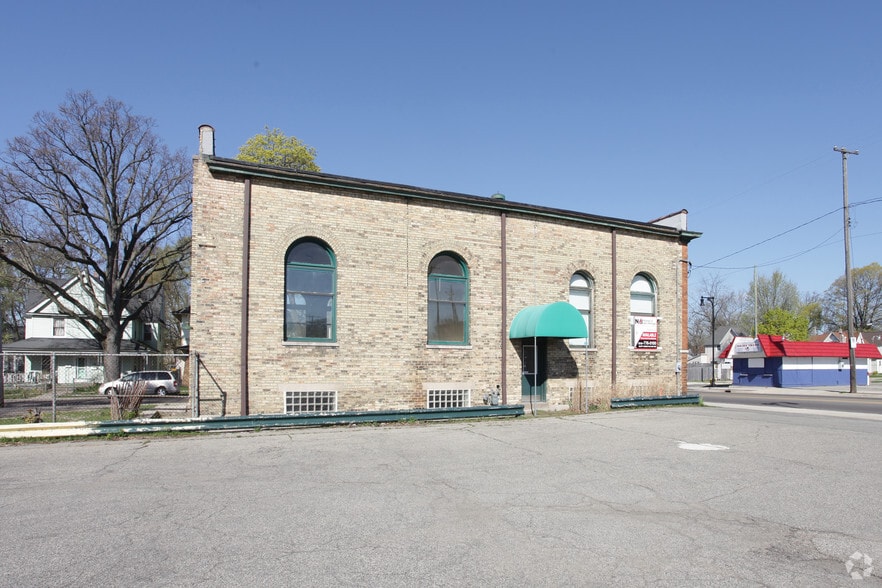 336 Hall St SE, Grand Rapids, MI for sale - Building Photo - Image 2 of 2