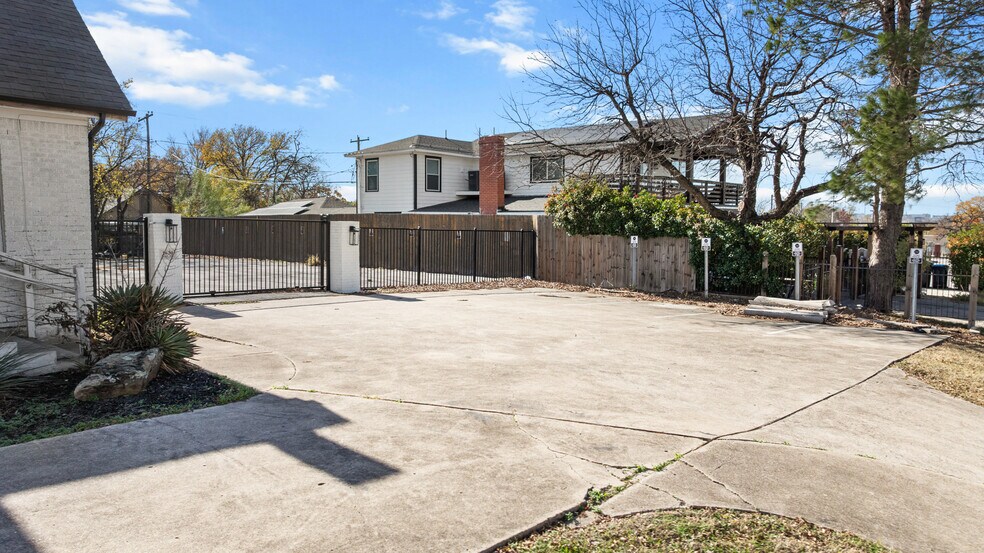 2620 Scott Ave, Fort Worth, TX à vendre - Photo du bâtiment - Image 2 de 26