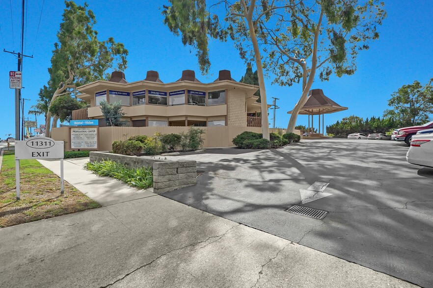 11311 La Mirada Blvd, Whittier, CA for lease - Building Photo - Image 3 of 8