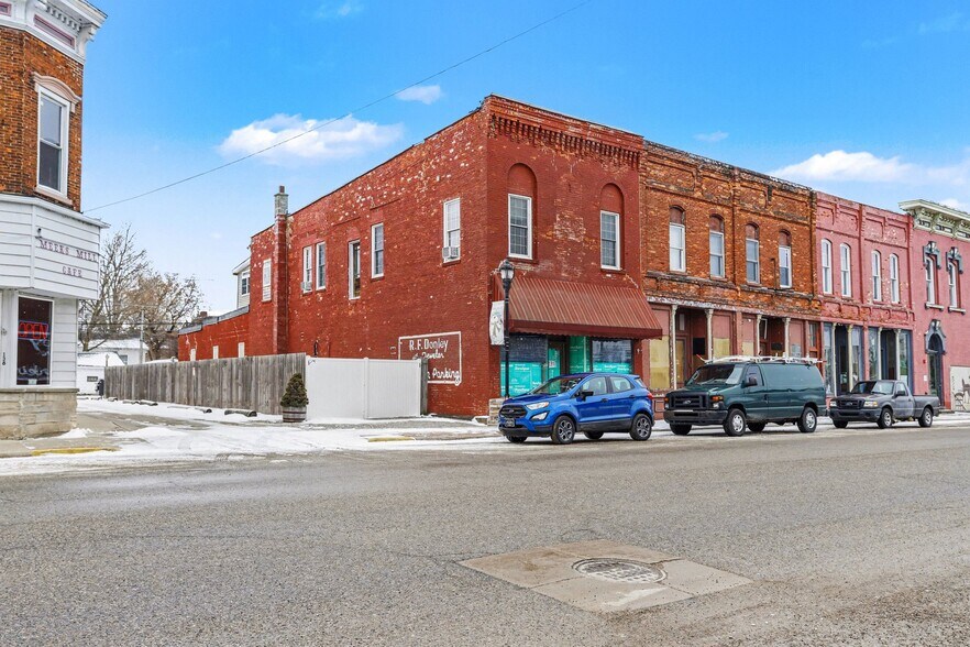 130 E Water St, Constantine, MI à vendre - Photo du bâtiment - Image 3 de 21