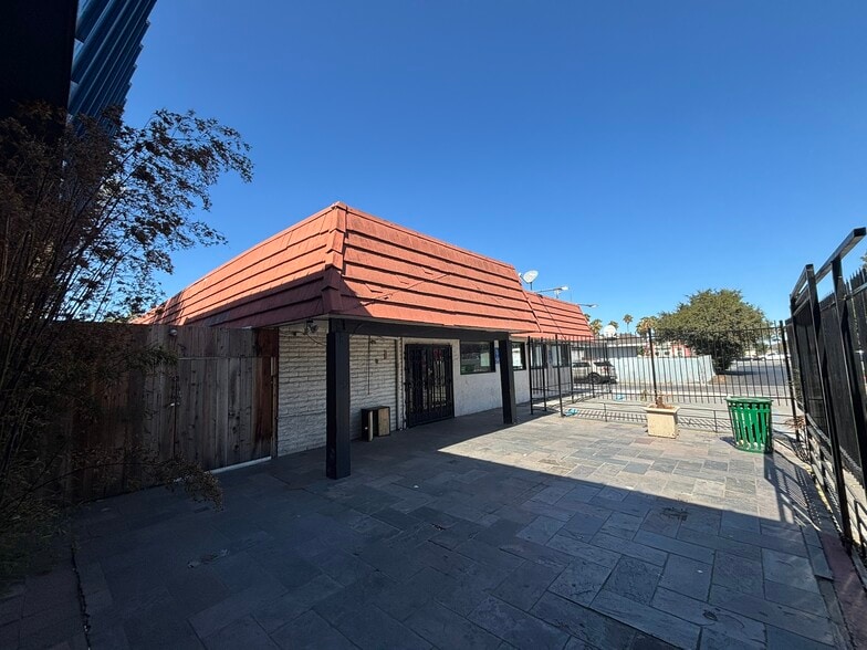 2444 Alvin Ave, San Jose, CA à louer - Photo du bâtiment - Image 3 de 15
