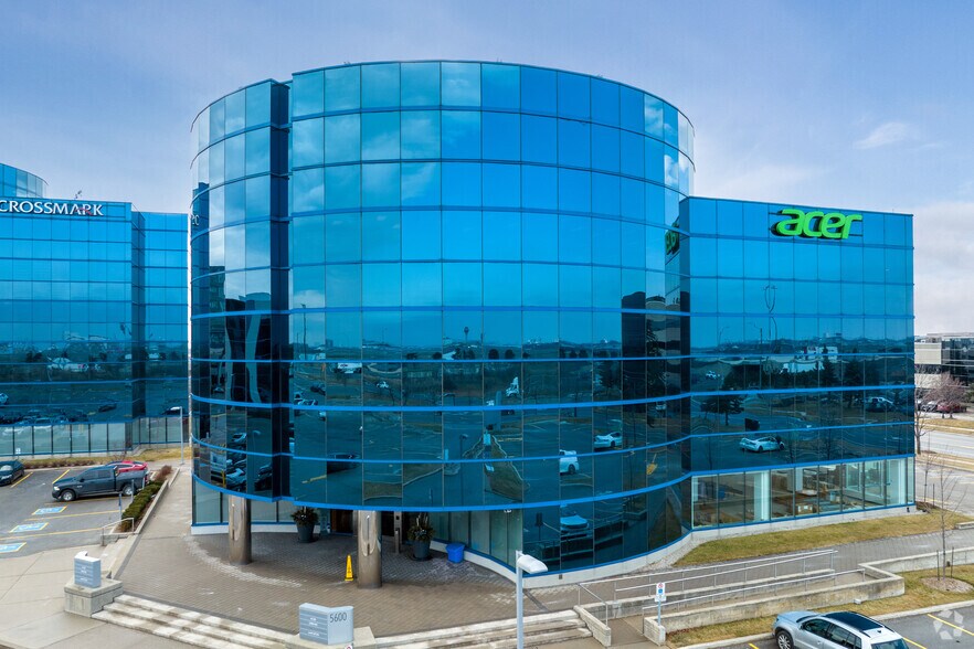 5600 Explorer Dr, Mississauga, ON à louer - Photo du bâtiment - Image 2 de 13