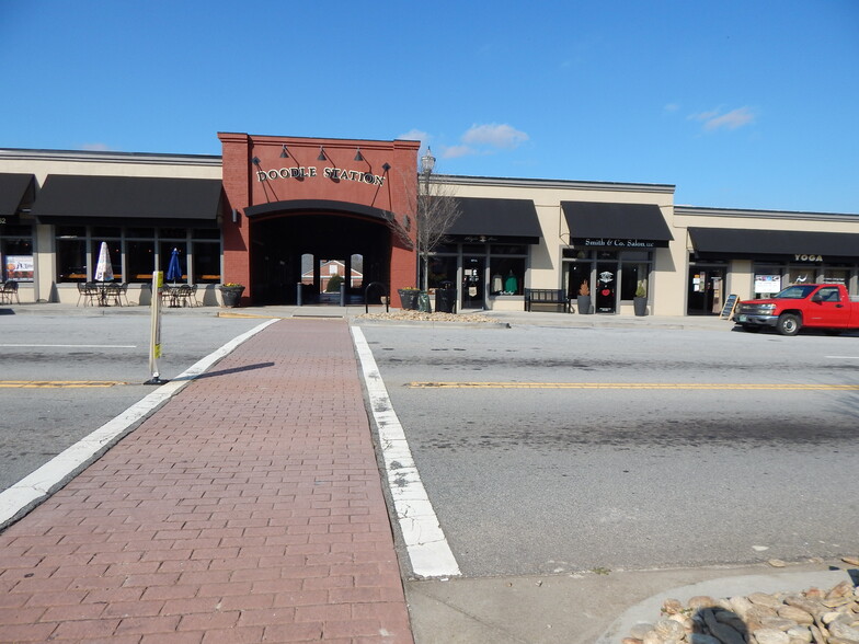 101 NE Main St, Easley, SC for sale - Building Photo - Image 1 of 1