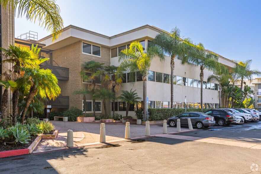 8745 Aero Dr, San Diego, CA à louer - Photo du bâtiment - Image 3 de 3