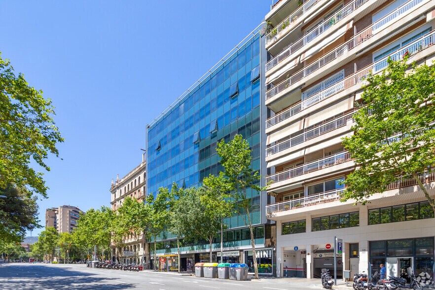 Bureau dans Barcelone, Barcelona à louer - Photo du bâtiment - Image 2 de 3