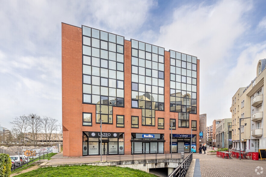 16 Rue Traversière, Cergy for lease - Primary Photo - Image 1 of 13