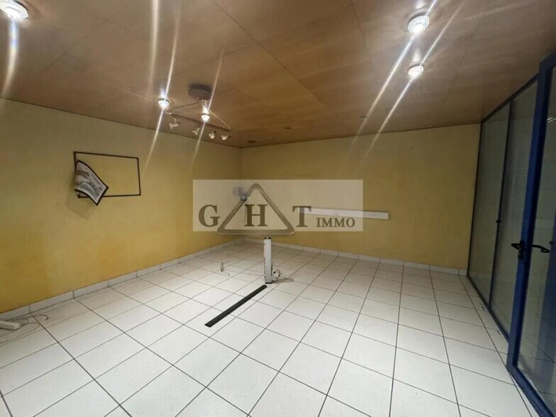 Industrial in Champigny-sur-Marne for sale - Interior Photo - Image 3 of 4