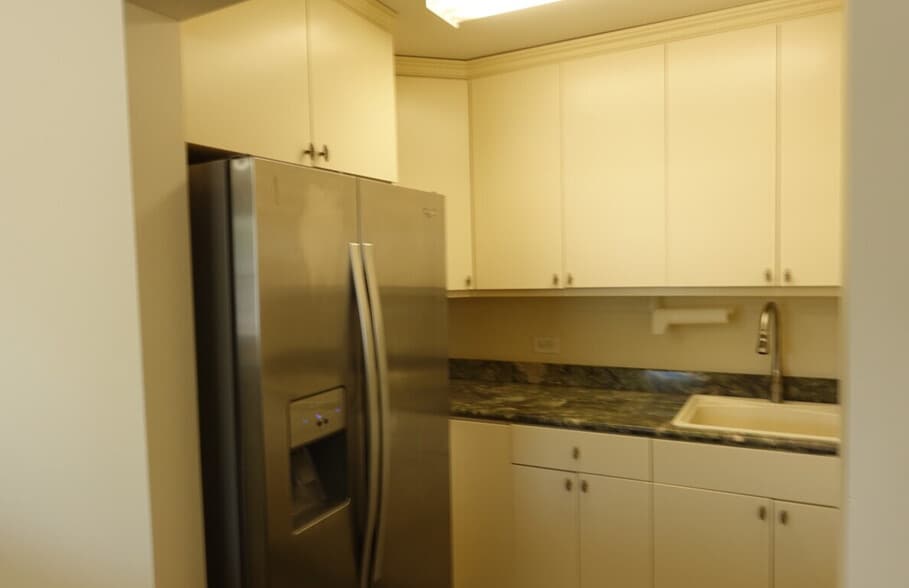 235-245 NE 4th Ave, Delray Beach, FL for lease - Interior Photo - Image 3 of 7