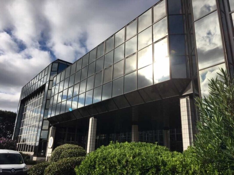 150 Rue Nicolas-Louis Vauquelin, Toulouse à vendre - Photo du bâtiment - Image 2 de 13
