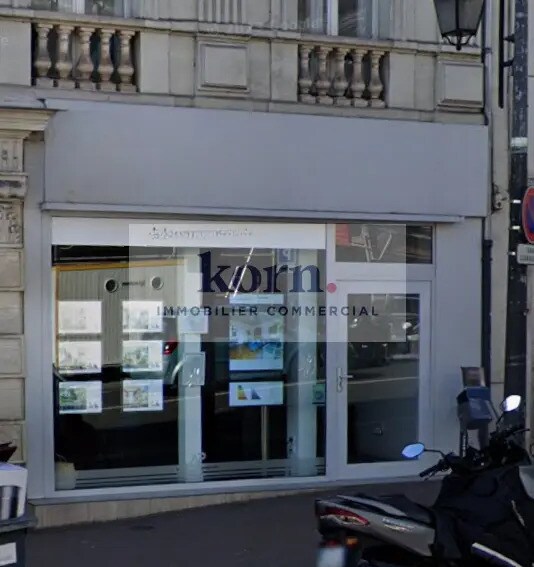 Retail in Saint-Cloud for lease - Building Photo - Image 1 of 4