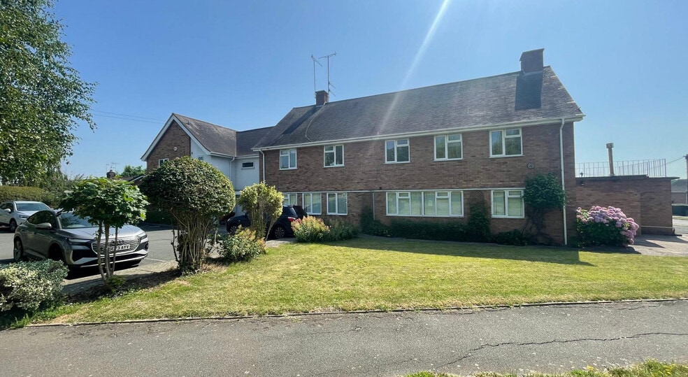 48 Station Rd, Pershore for sale - Primary Photo - Image 1 of 3