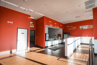 212 SE 1st St, Gainesville, FL for lease Interior Photo- Image 2 of 8