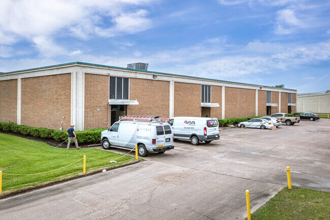 More details for 5700-5710 Savoy Ln, Houston, TX - Industrial for Lease