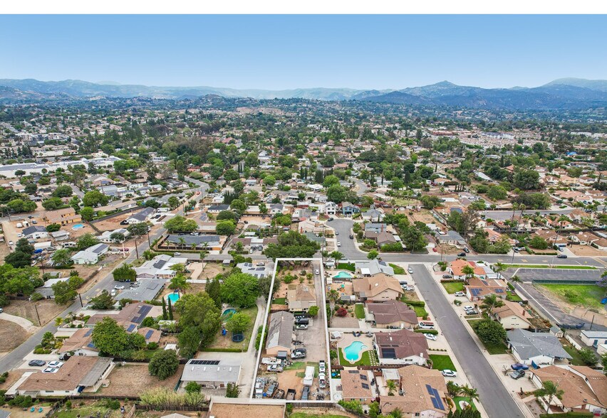1935 Miller Ave, Escondido, CA à vendre - Photo du bâtiment - Image 2 de 4