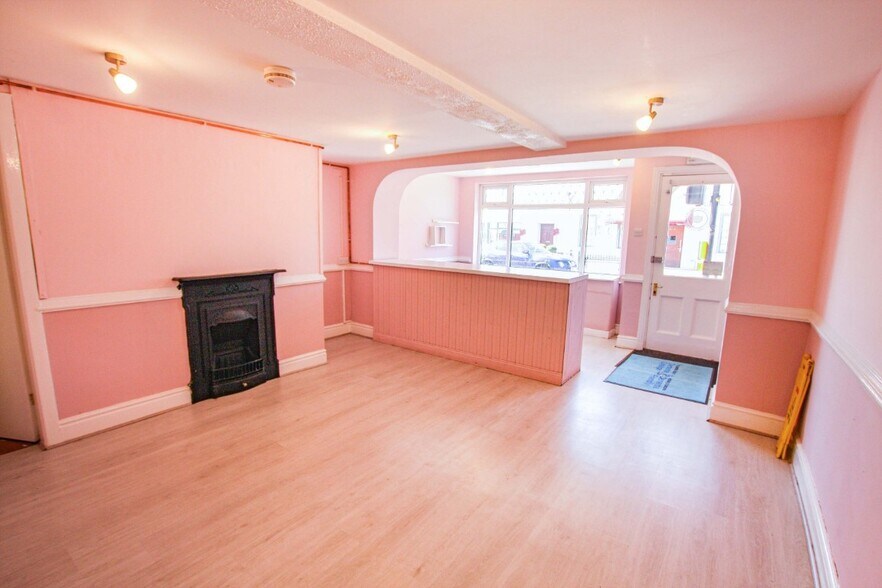 High St, Rhyl for sale - Interior Photo - Image 3 of 11