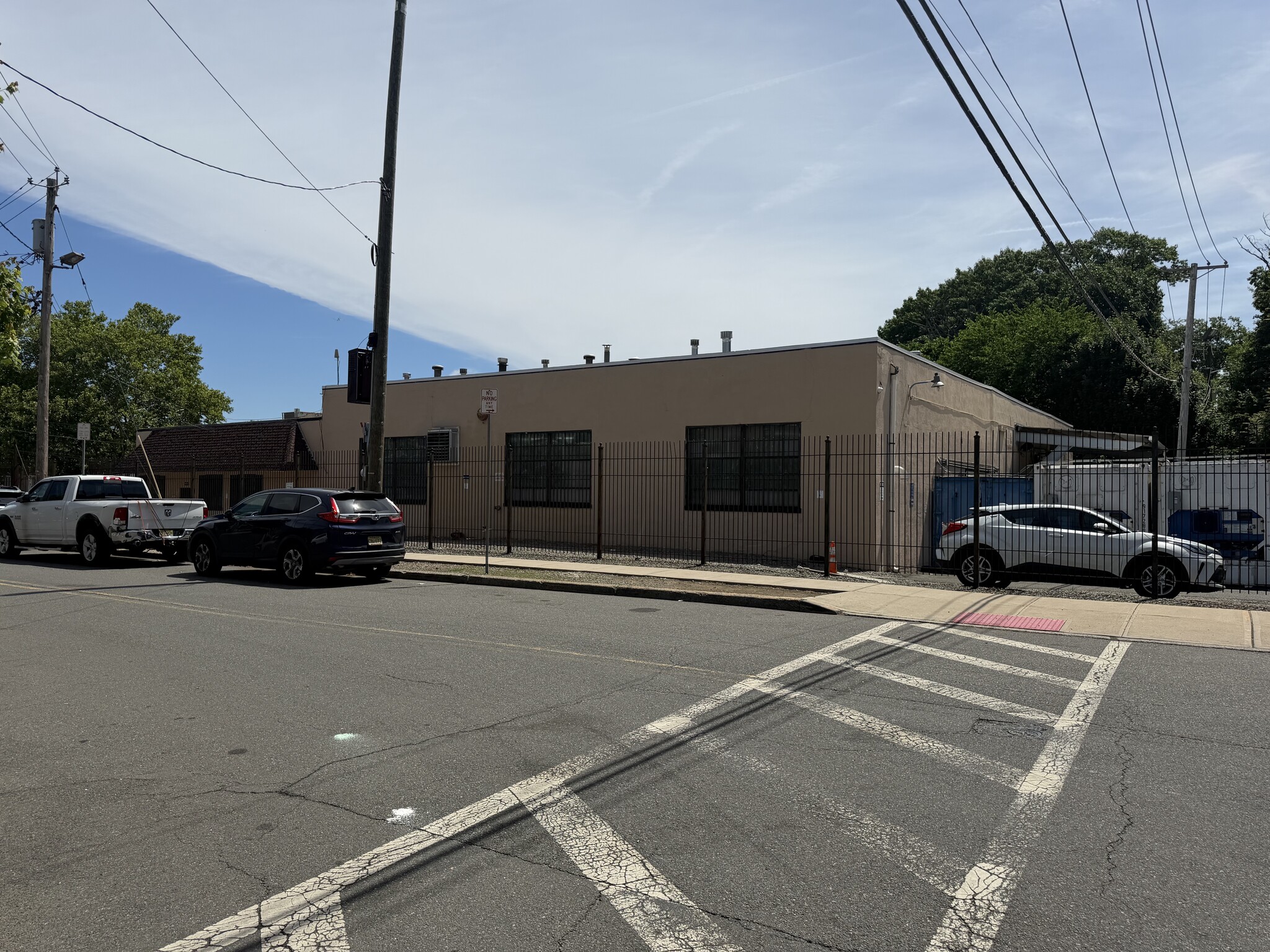 123 Manchester Pl, Newark, NJ for lease Building Photo- Image 1 of 18