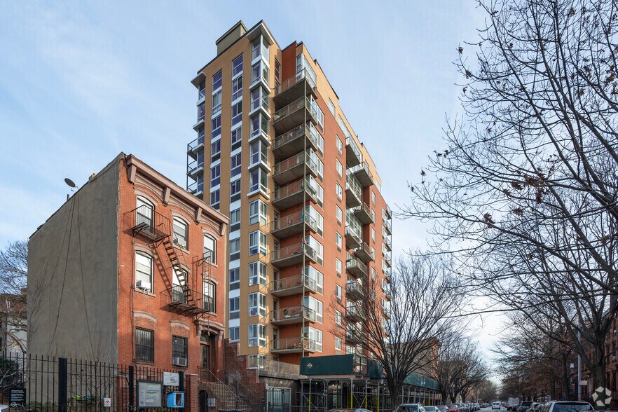 333 Greene Ave, Brooklyn, NY à vendre - Photo principale - Image 1 de 7