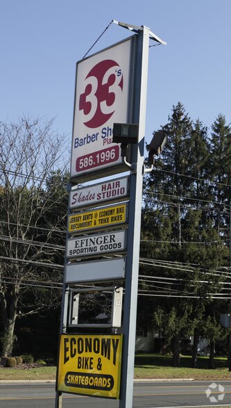 1629-1637 Route 33, Trenton, NJ à louer - Photo du bâtiment - Image 3 de 10