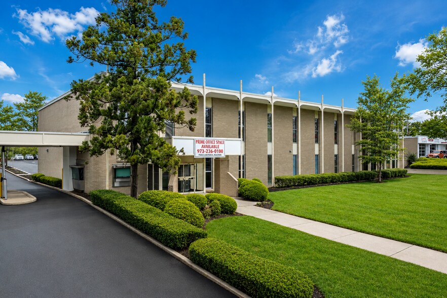 340 Main St, Madison, NJ à louer - Photo du bâtiment - Image 2 de 4