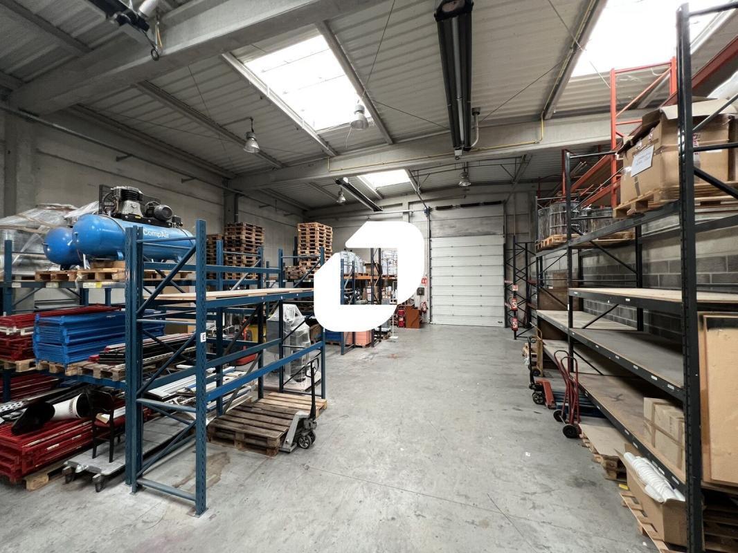 Flex in Hallennes-lez-Haubourdin for lease Interior Photo- Image 1 of 10