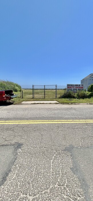 More details for 52 Browns River Rd, Sayville, NY - Land for Sale