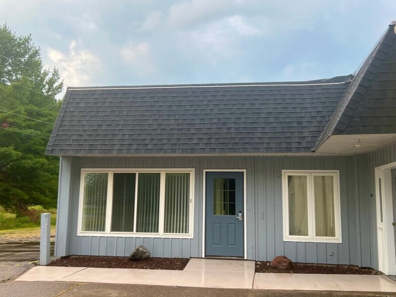 675 E Allman St, Medford, WI for sale - Building Photo - Image 2 of 19