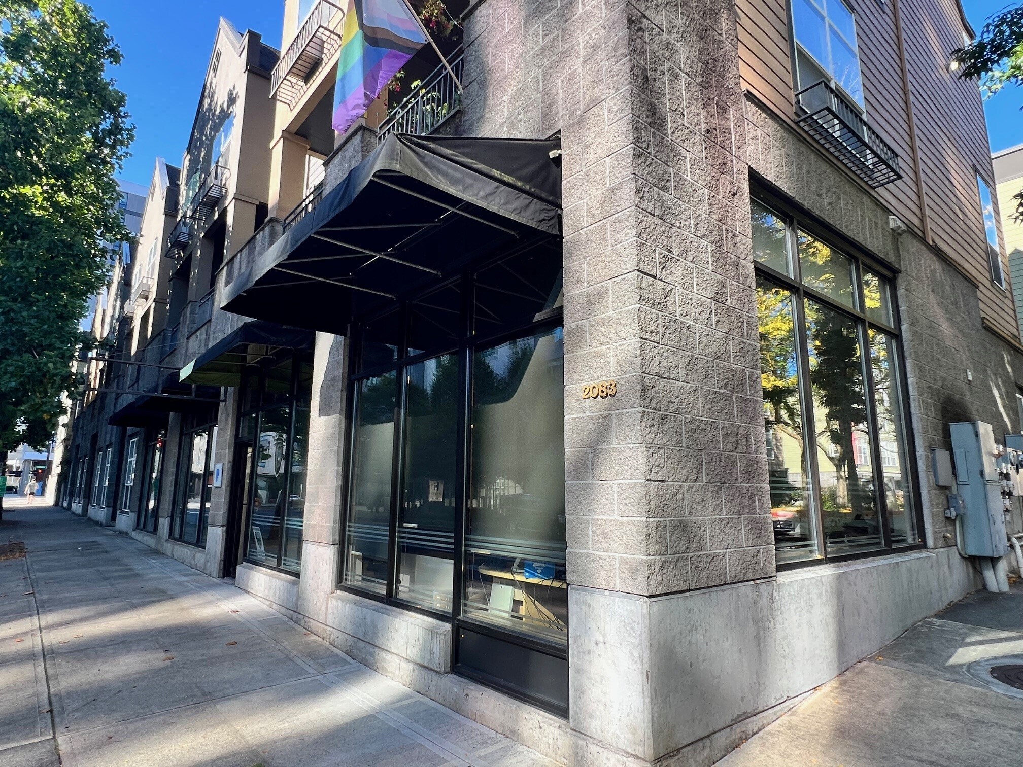 1811 SW River Dr, Portland, OR for lease Building Photo- Image 1 of 12