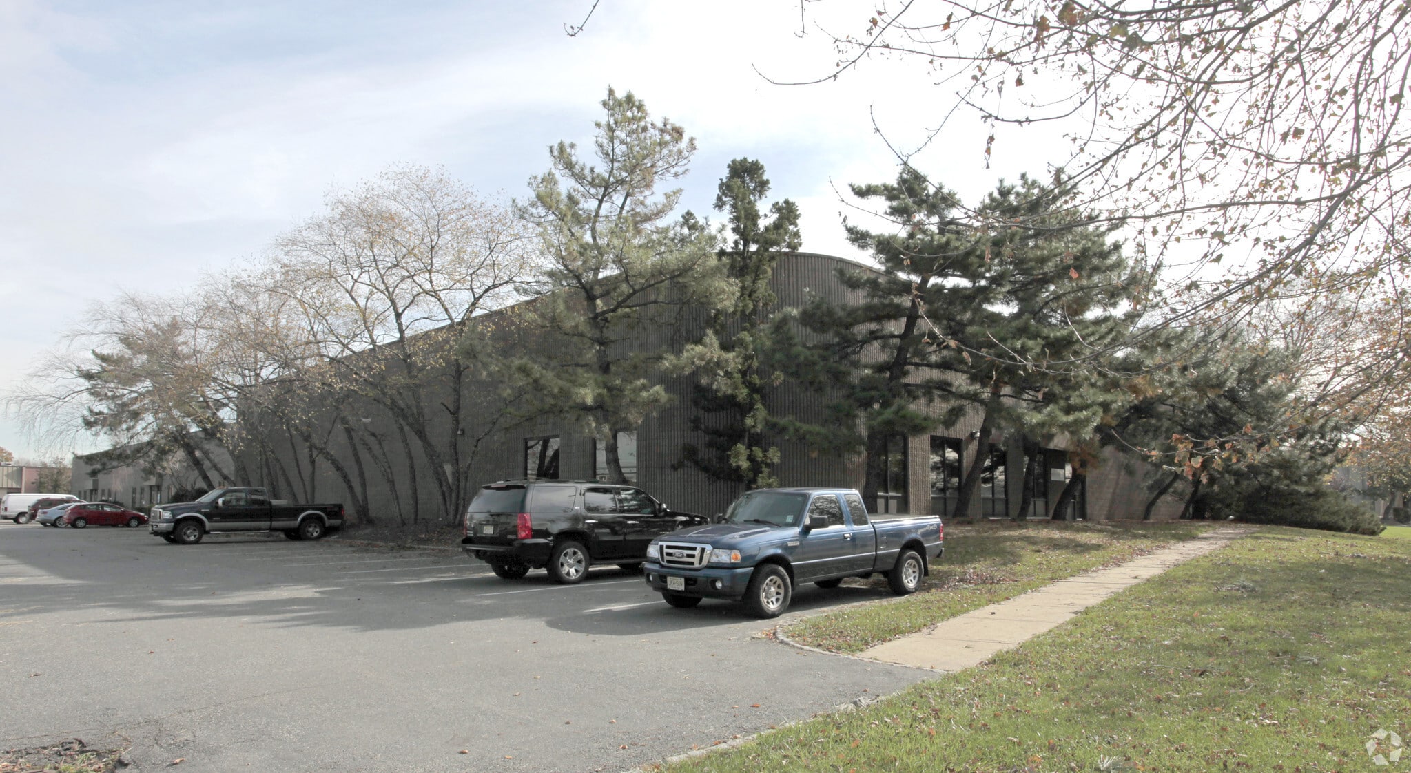 635 Montrose Ave, South Plainfield, NJ for lease Building Photo- Image 1 of 7