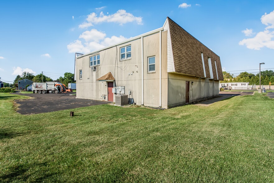 519 Richlandtown Pike, Richlandtown, PA à louer - Photo du bâtiment - Image 2 de 18