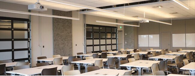 More details for 1121-1181 Hammond Dr NE, Atlanta, GA - Coworking for Lease