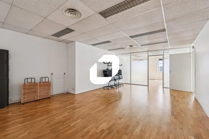 32 Rue De Paradis, Paris for sale - Interior Photo - Image 3 of 51