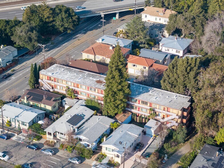 5412 Claremont Ave, Oakland, CA à vendre - Photo du bâtiment - Image 3 de 7