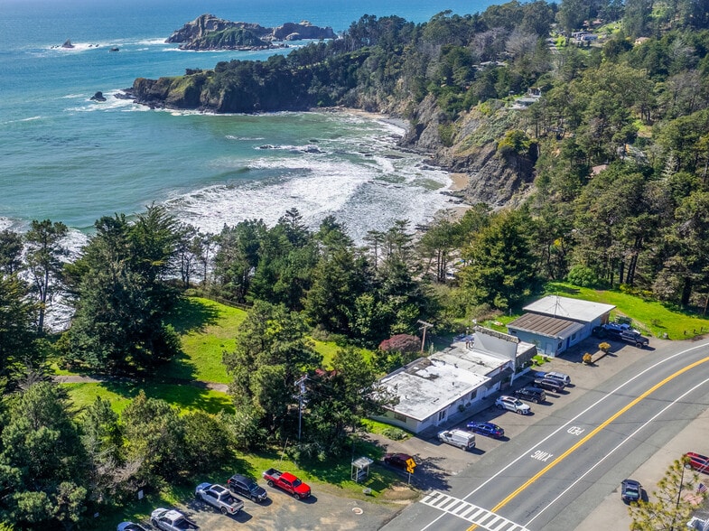 35507 S Highway 1, Gualala, CA à vendre - Photo du bâtiment - Image 3 de 49