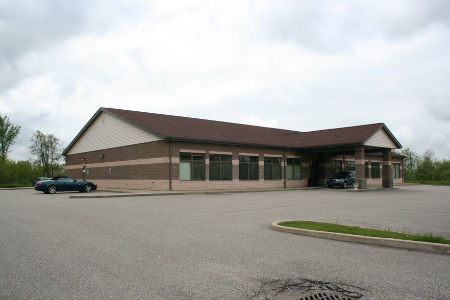 560 Steubenville Pike, Burgettstown, PA for sale - Primary Photo - Image 1 of 1