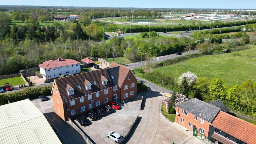 Main Rd, Great Leighs à louer - Photo du bâtiment - Image 2 de 12