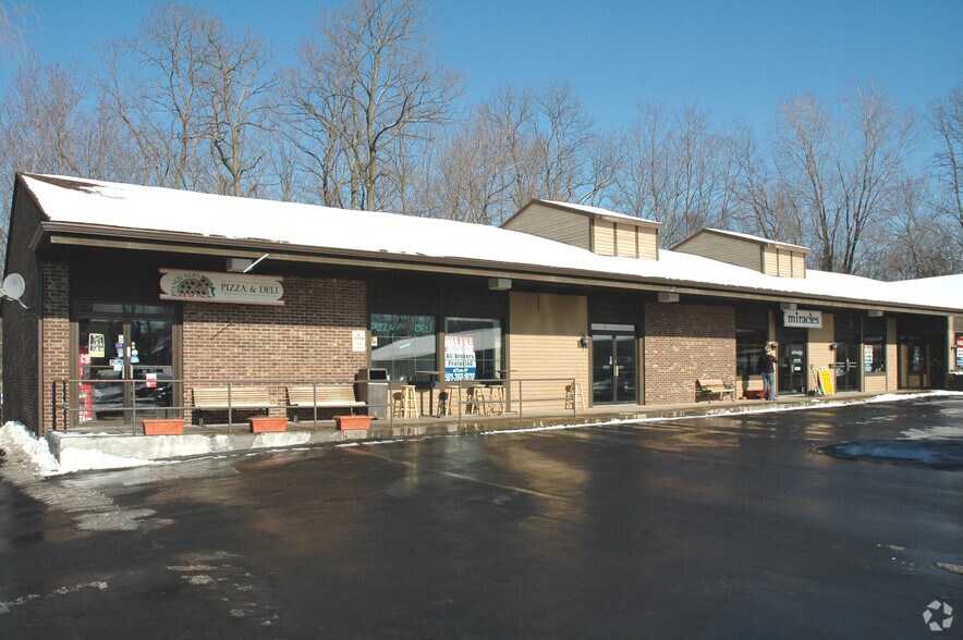511 E Genesee St, Fayetteville, NY à louer - Photo du bâtiment - Image 2 de 7