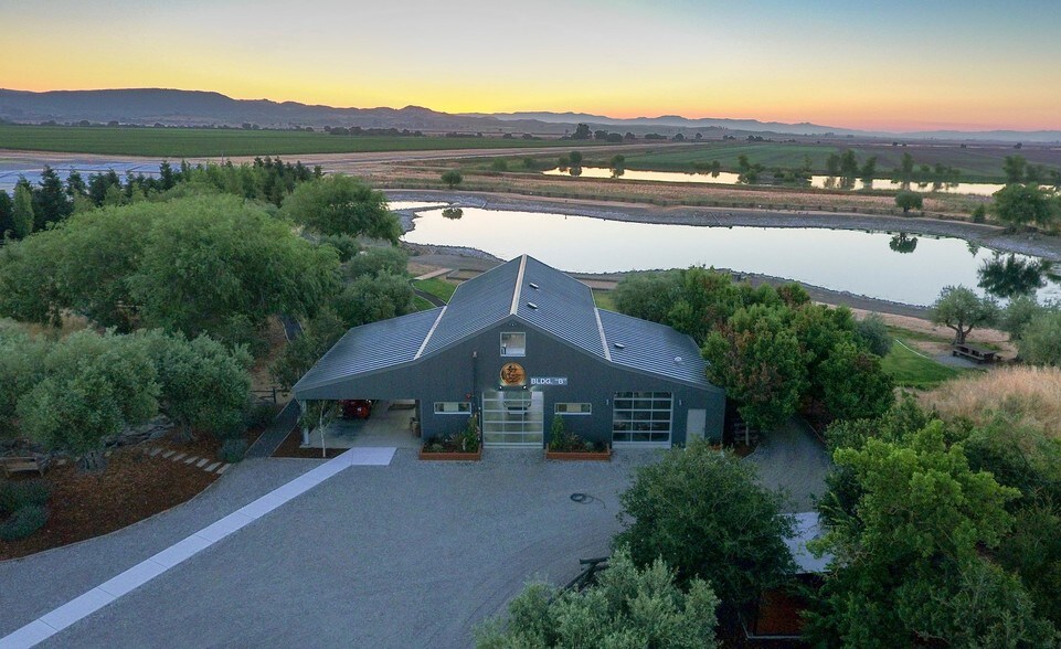 24120 Arnold Dr, Sonoma, CA à vendre - Photo principale - Image 1 de 21