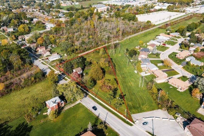 5637 McLeod Rd, Niagara Falls, ON à vendre Aérien- Image 1 de 1