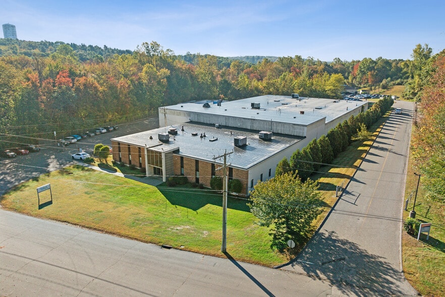 122 Avenue of Industry, Waterbury, CT for sale - Building Photo - Image 3 of 26